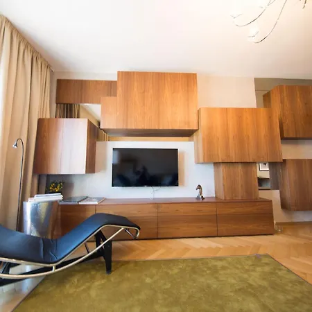 アパート Place For ブラチスラヴァ