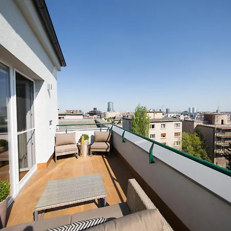 アパート Place For ブラチスラヴァ